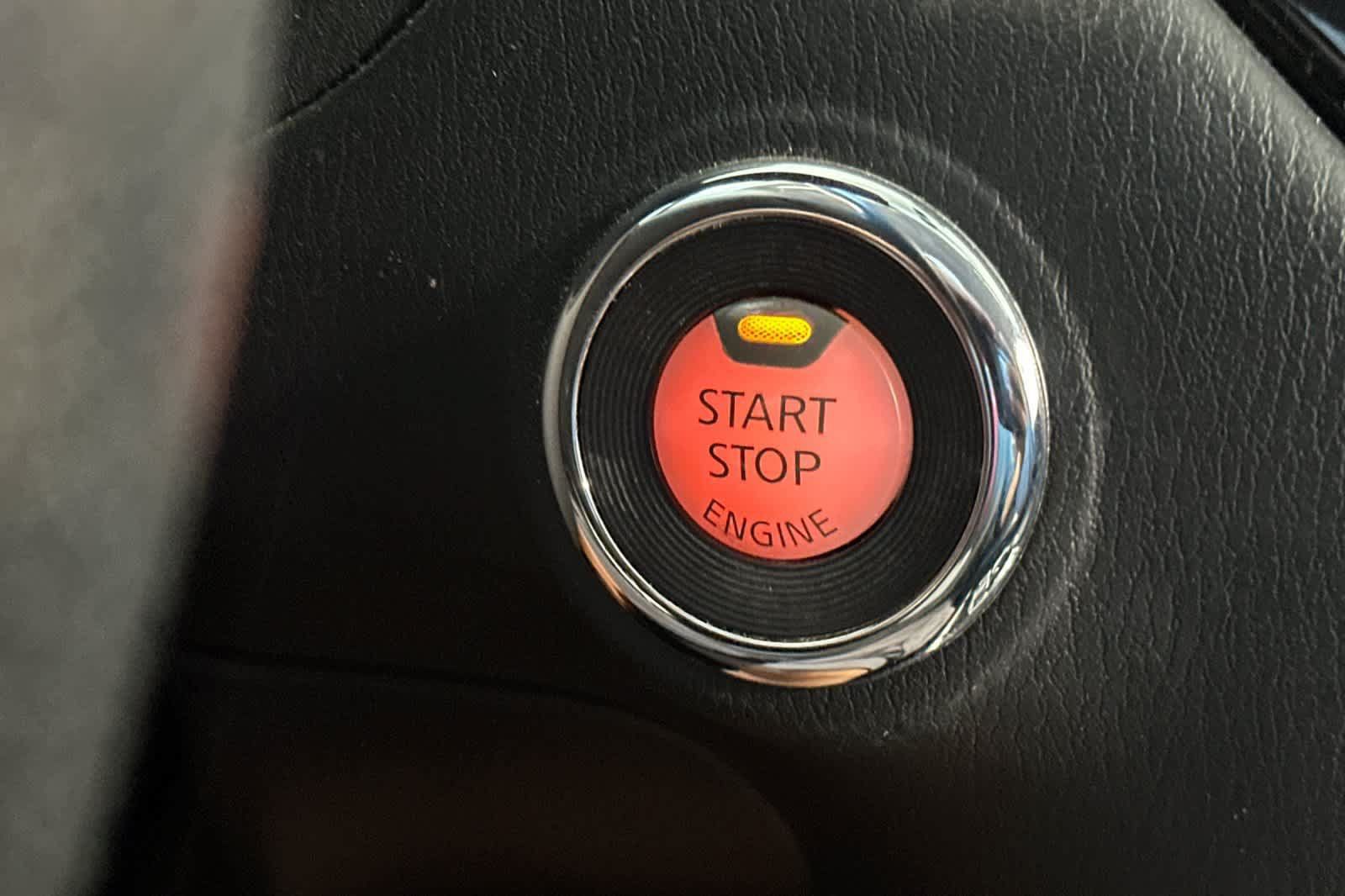 Used 2020 Nissan Pathfinder S AWD/4WD image 25