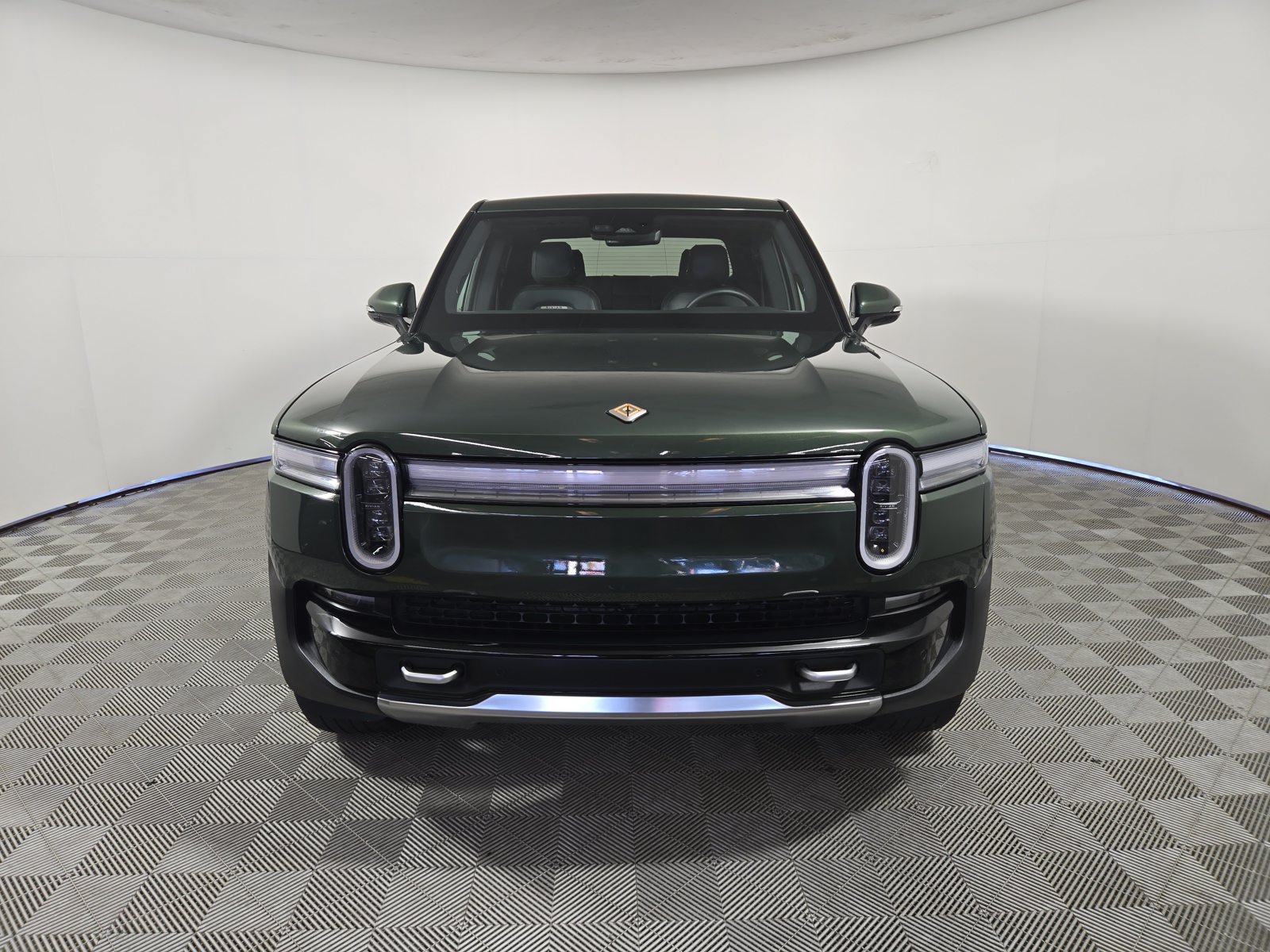 Used 2025 Rivian R1T Adventure Dual AWD/4WD image 8