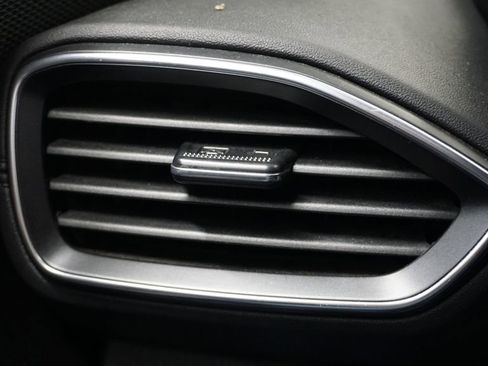 Used 2019 Hyundai Santa Fe SE image 53