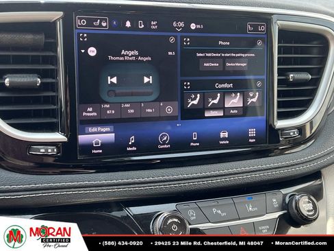 Used 2023 Chrysler Pacifica Touring-L FWD image 20