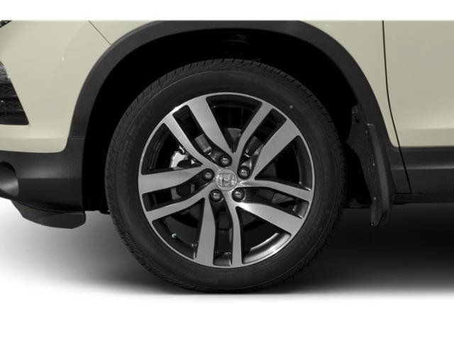 Used 2018 Honda Pilot Touring image 11