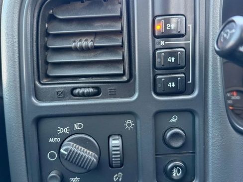 Used 2004 Chevrolet Silverado 3500 LS w/ Heavy-Duty Power Package image 20