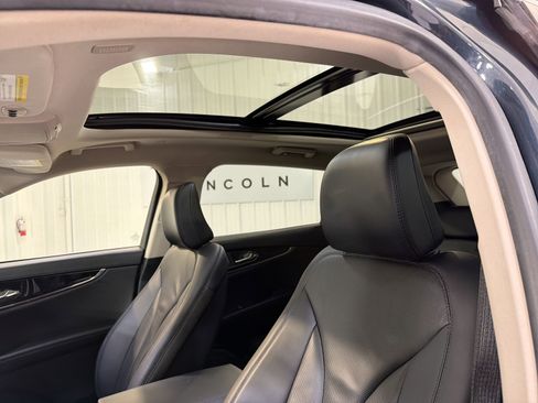 Used 2022 Lincoln Nautilus Reserve image 24