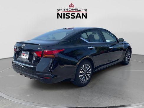 Used 2023 Nissan Altima 2.5 SV FWD image 6