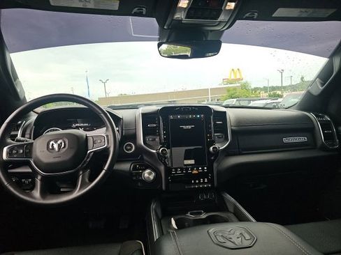 Used 2024 RAM 1500 Laramie AWD/4WD image 14