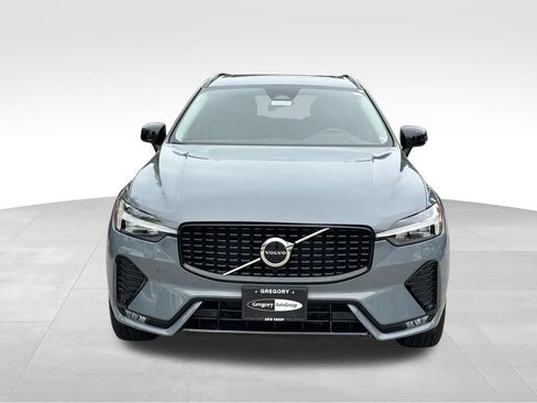 Used 2024 Volvo XC60 B5 Core w/ Climate Package AWD/4WD image 3