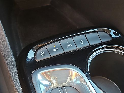 Certified 2023 Buick Encore GX Preferred w/ Cold Weather Comfort Package AWD/4WD image 24