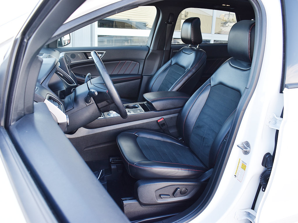 Used 2023 Ford Edge ST-Line AWD/4WD image 5