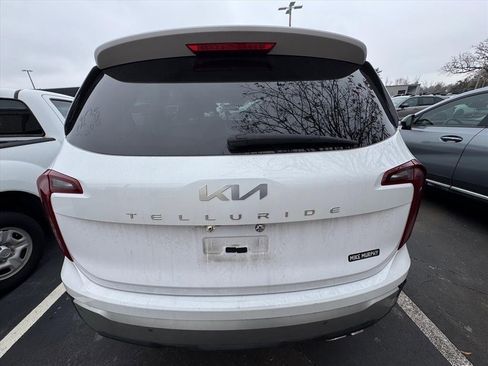Certified 2023 Kia Telluride S w/ S Sunroof Package image 6