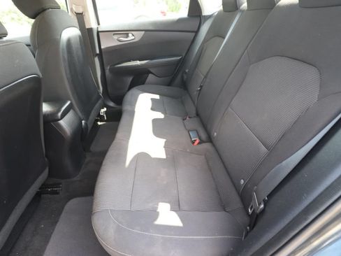 Used 2019 Kia Forte LXS FWD image 6