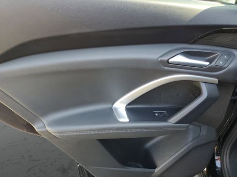 Used 2025 Audi Q5 Premium w/ Convenience Package image 16