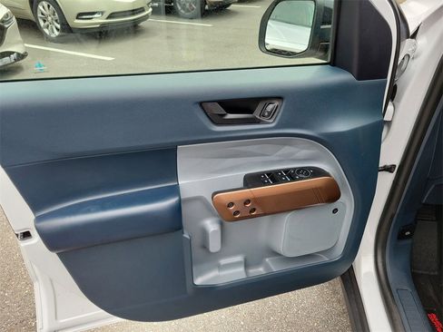 Used 2024 Ford Maverick Lariat image 20