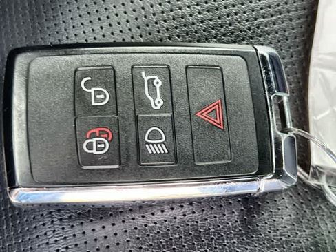 Used 2024 Land Rover Range Rover SE AWD/4WD image 21