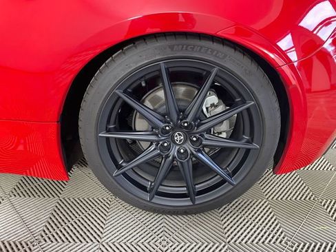Used 2023 Toyota GR86 Premium RWD image 19