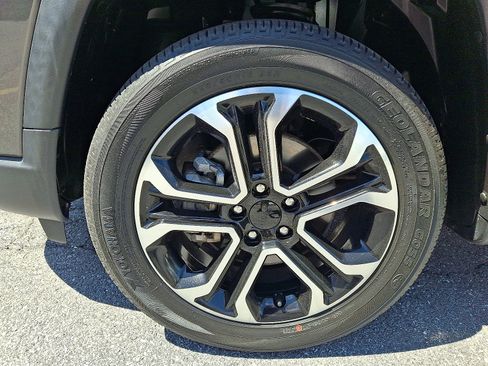 Used 2022 Jeep Compass Limited AWD/4WD image 9
