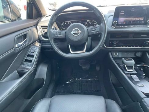 Used 2023 Nissan Rogue SV w/ SV Premium B Package FWD image 10