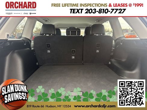 Used 2023 Jeep Grand Cherokee Limited w/ Black Appearance Package image 14