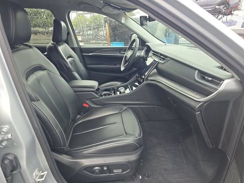 Used 2023 Jeep Grand Cherokee L Limited w/ Black Appearance Package RWD image 14
