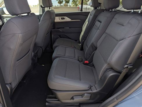 New 2026 Ford Explorer Active AWD/4WD image 8