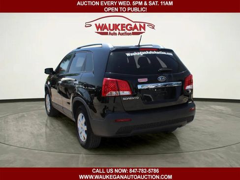 Used 2011 Kia Sorento LX w/ Convenience Pkg AWD/4WD image 4
