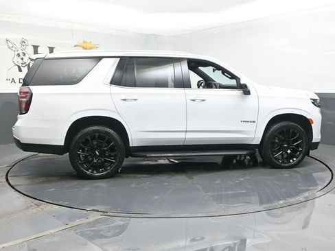 Used 2022 Chevrolet Tahoe LT w/ Luxury Package image 36