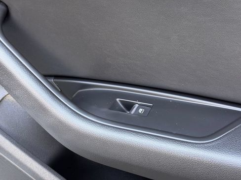 Used 2023 Audi A4 2.0T Premium w/ Convenience Package AWD/4WD image 28