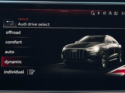 Used 2022 Audi Q8 Premium Plus AWD/4WD image 18
