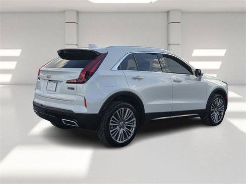 Certified 2024 Cadillac XT4 Premium Luxury image 5