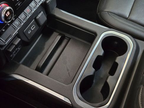 Used 2022 GMC Sierra 1500 SLT image 18