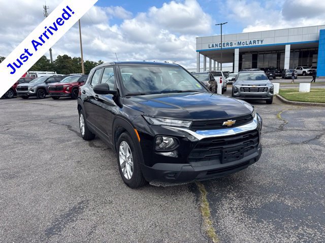 Used 2023 Chevrolet TrailBlazer LS FWD image 2