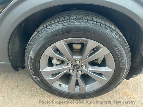 Used 2023 Ford Explorer XLT w/ Equipment Group 202A AWD/4WD image 61