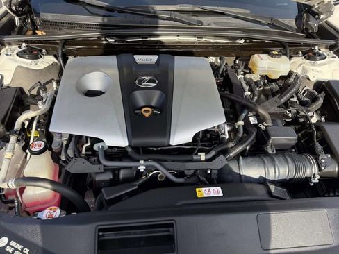Used 2020 Lexus ES 300h w/ Premium Package image 27