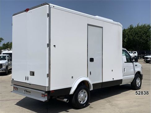 Used 2023 Ford E-350 and Econoline 350 Super Duty w/ Power Windows & Locks Group RWD image 2