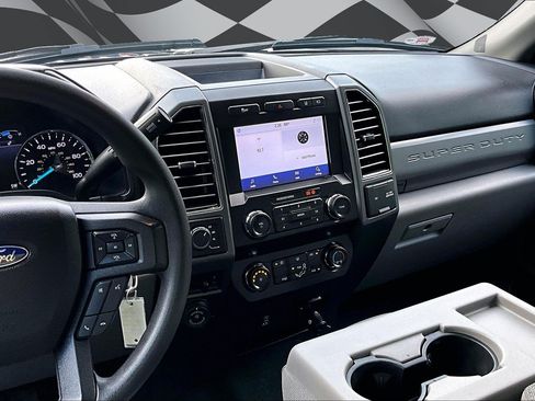 Used 2020 Ford F350 XLT w/ XLT Value Package AWD/4WD image 6