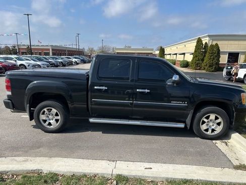 Used 2008 GMC Sierra 1500 Denali image 4