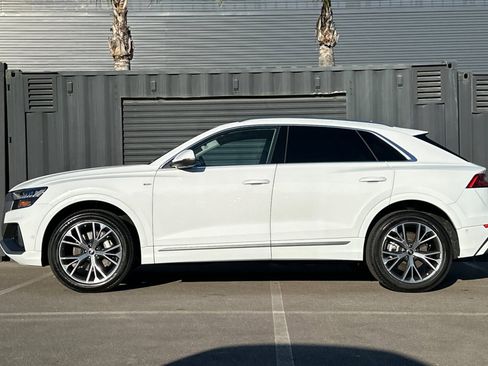 Used 2023 Audi Q8 Premium Plus w/ Premium Plus Package image 2