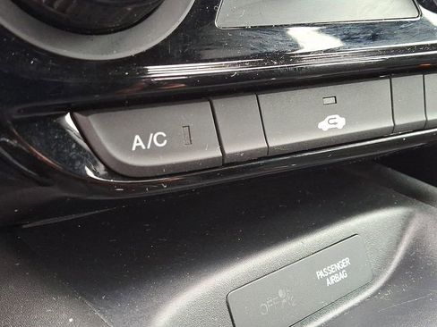 Used 2019 Honda HR-V Sport image 23