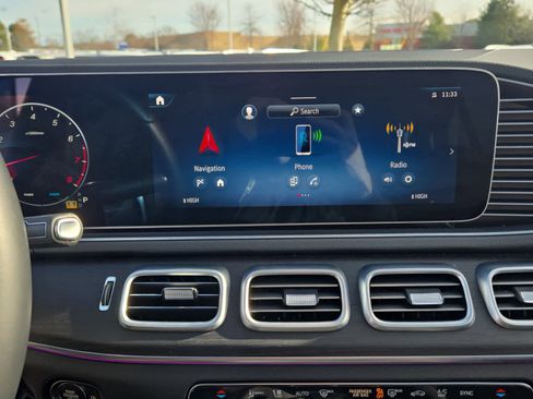 Used 2025 Mercedes-Benz GLE 350 4MATIC image 18