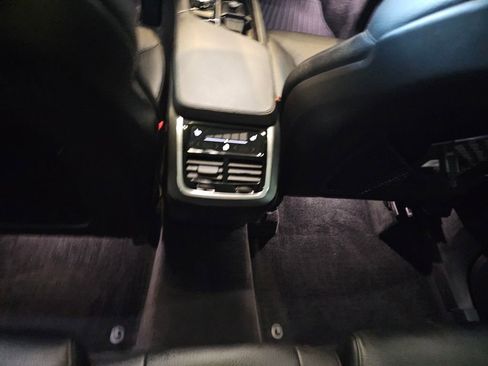 Certified 2023 Volvo XC90 B5 Plus w/ Protection Package Premier AWD/4WD image 17