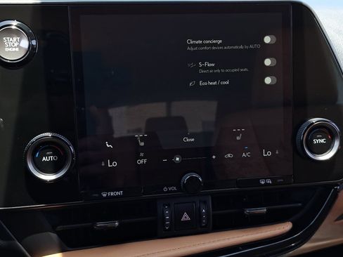 Used 2025 Lexus NX 250 FWD image 26