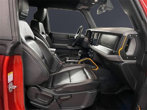 Used 2023 Ford Bronco Badlands image 15