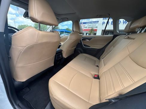 Used 2021 Toyota RAV4 XLE Premium FWD image 17