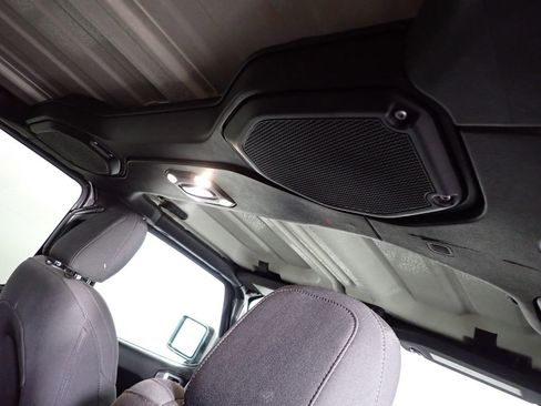 Used 2021 Jeep Wrangler Unlimited Sport image 38