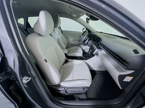 Used 2024 Hyundai Kona SEL FWD image 32