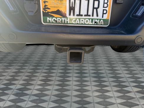 Used 2019 Ford F150 Platinum w/ Equipment Group 701A Luxury image 31