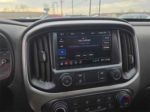 Used 2021 Chevrolet Colorado ZR2 image 35