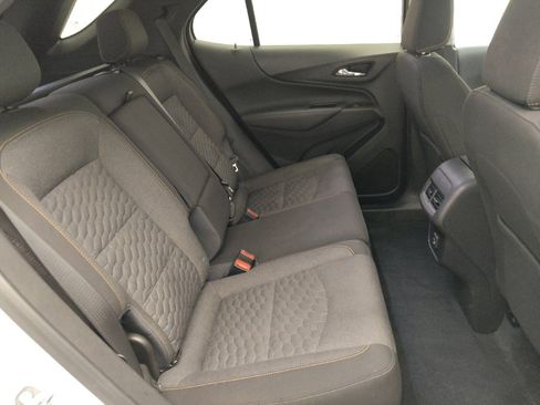 Used 2021 Chevrolet Equinox LT FWD image 19