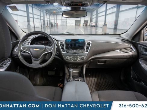 Used 2020 Chevrolet Malibu LT image 3