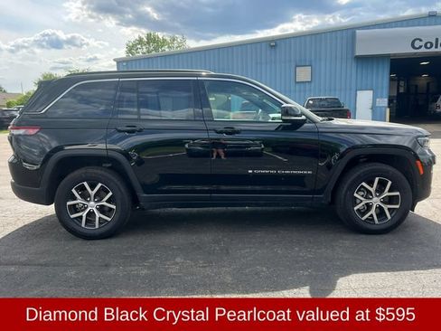 Used 2025 Jeep Grand Cherokee Limited w/ Luxury Tech Group II AWD/4WD image 16