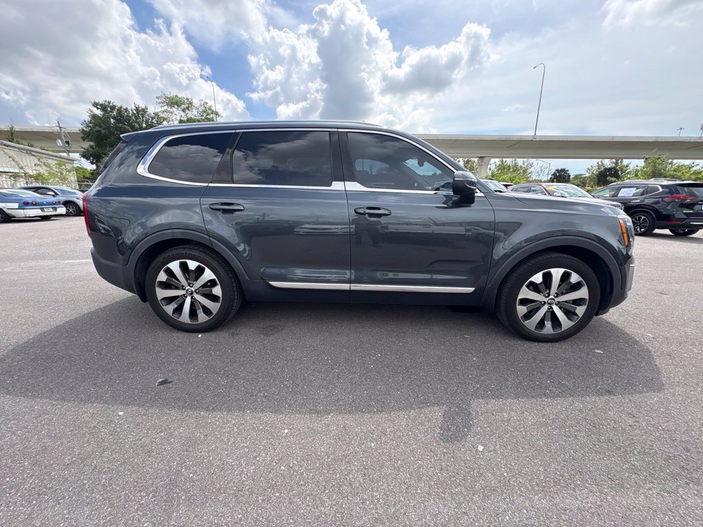Used 2020 Kia Telluride EX w/ EX Premium Package AWD/4WD image 2